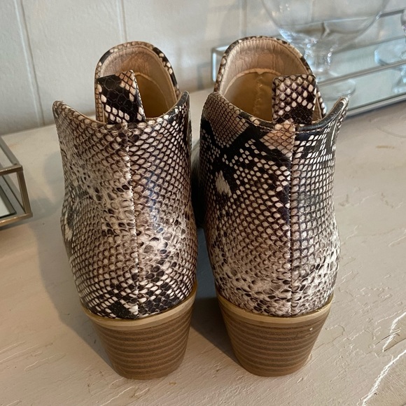 Snakeskin booties - Picture 3 of 4